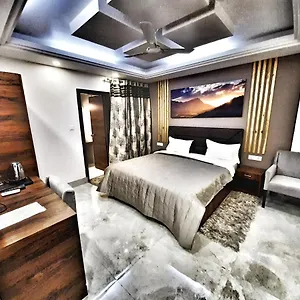 3* Hotel Aerocity Purple Orchid
